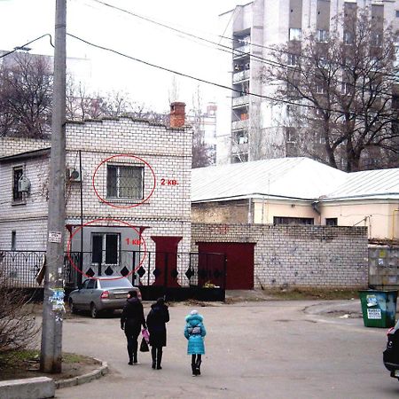 2 Комнаты 4 Дивана Чкалова-Садовая "Сити Центр" 2 Этаж Wi-Fi 2 Этажный Отдельный Дом Nikolayev Exterior foto